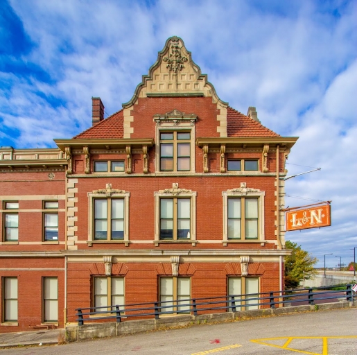  L&N STEM ACADEMY 
